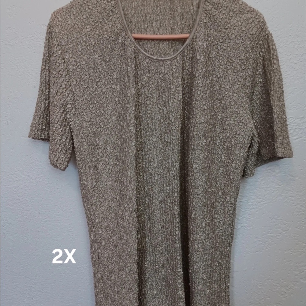 No label top size 2X See actual measurements below